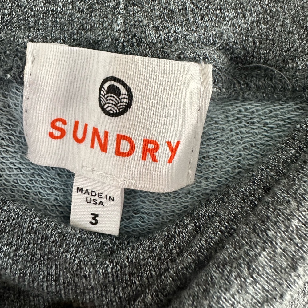 Sundry cropped sweatpants, size large (3) - Picture 6 of 13